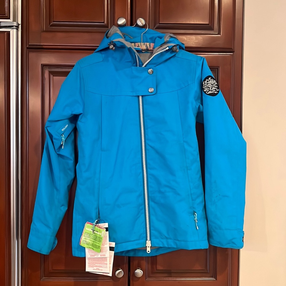 Lightly worn blue Holden ski jacket. Perfect for the slopes! Keeps you very warm